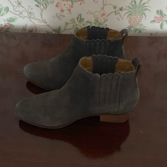 EUC Jack Rogers Liddy Suede Charcoal Bootie - Picture 8 of 10